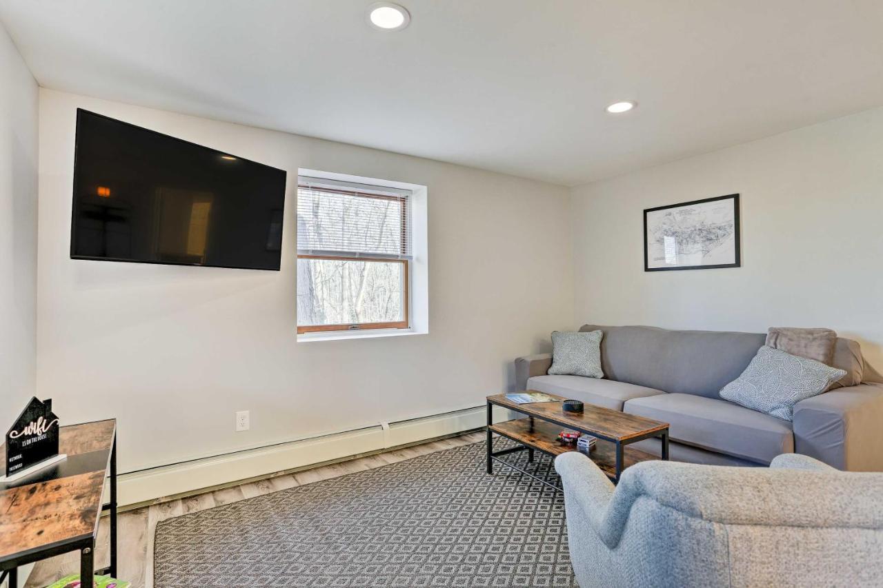 Charming Beacon Apt With Fire Pit Near Hiking! المظهر الخارجي الصورة