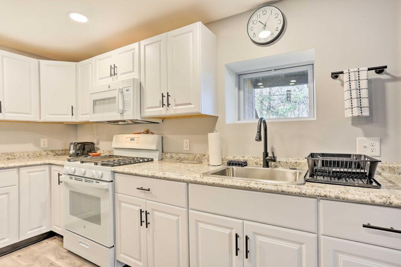 Charming Beacon Apt With Fire Pit Near Hiking! المظهر الخارجي الصورة