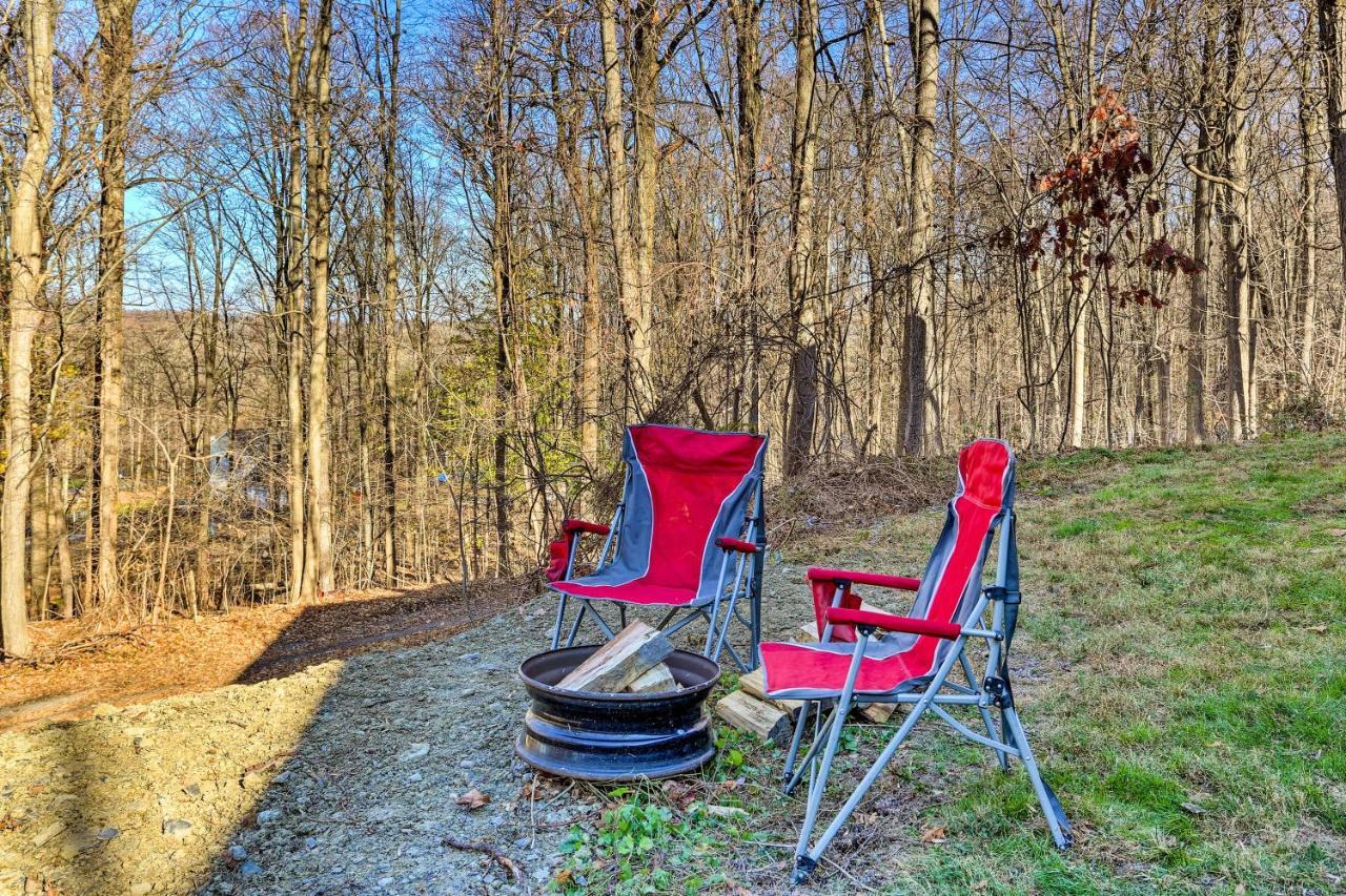 Charming Beacon Apt With Fire Pit Near Hiking! المظهر الخارجي الصورة